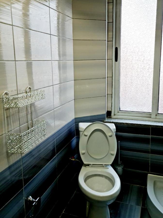 2V1 - 21 Dhjetori Am Apartment Tirana Exterior photo